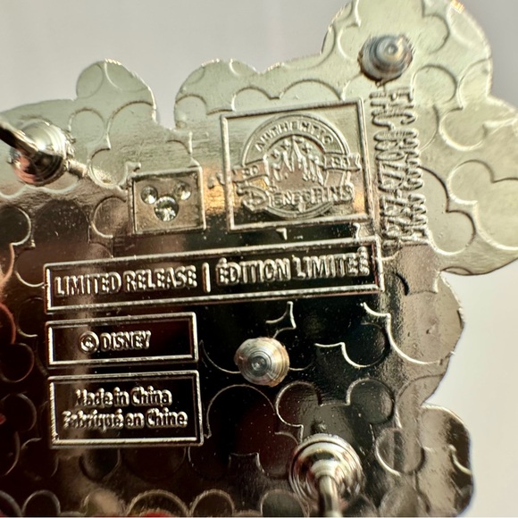 NWT. Disney pin Epcot festival of the arts pin featuring Mickey Mouse - Picture 7 of 8